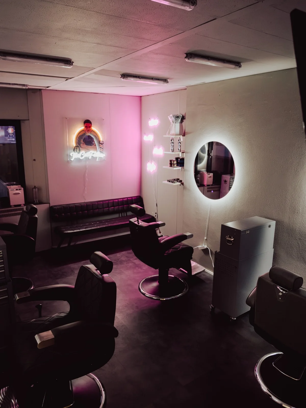 De shop van TheCutFather in Amsterdam-Zuidoost